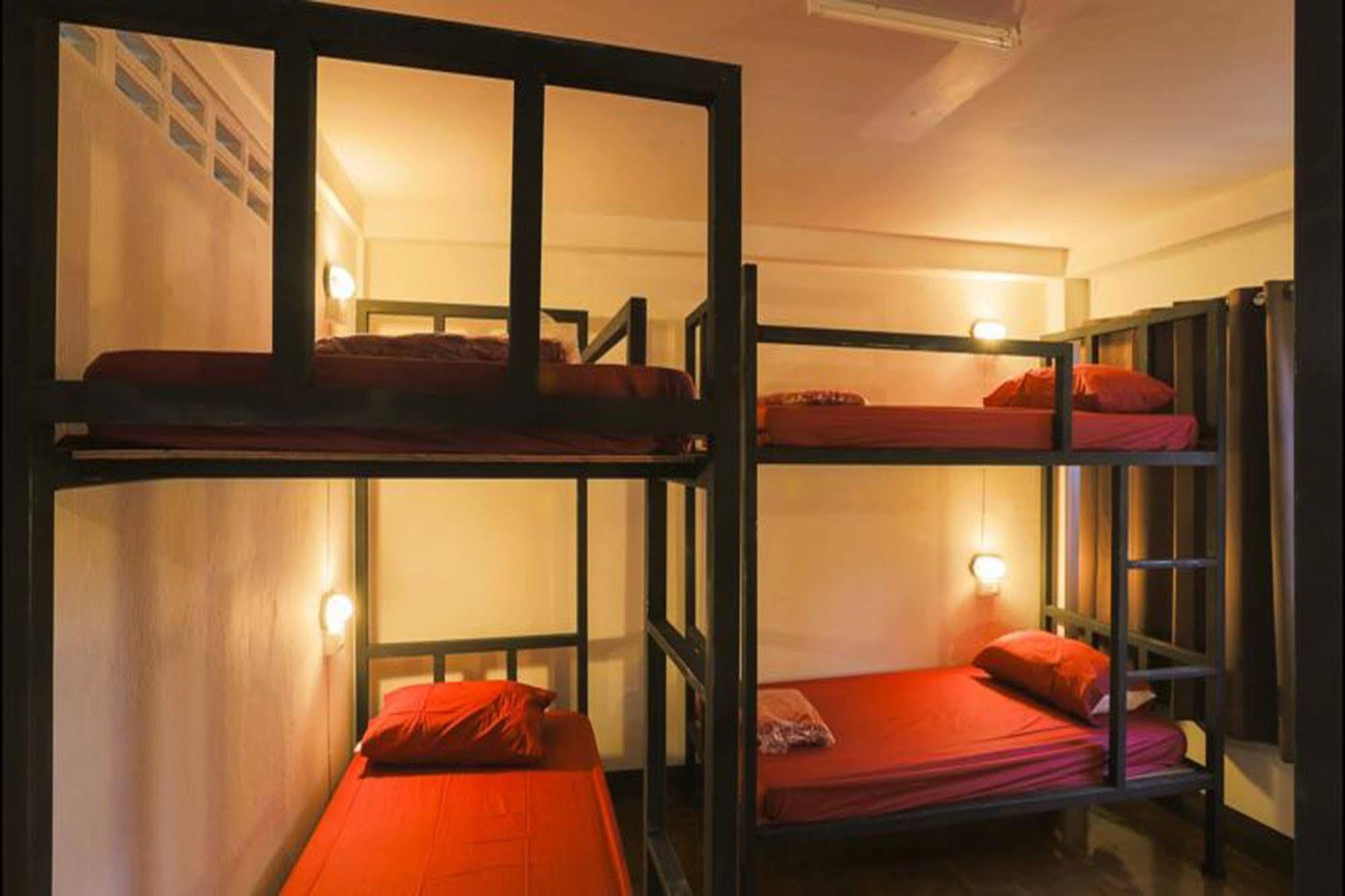 Cham Cha Hostel Chiang Mai Exterior photo