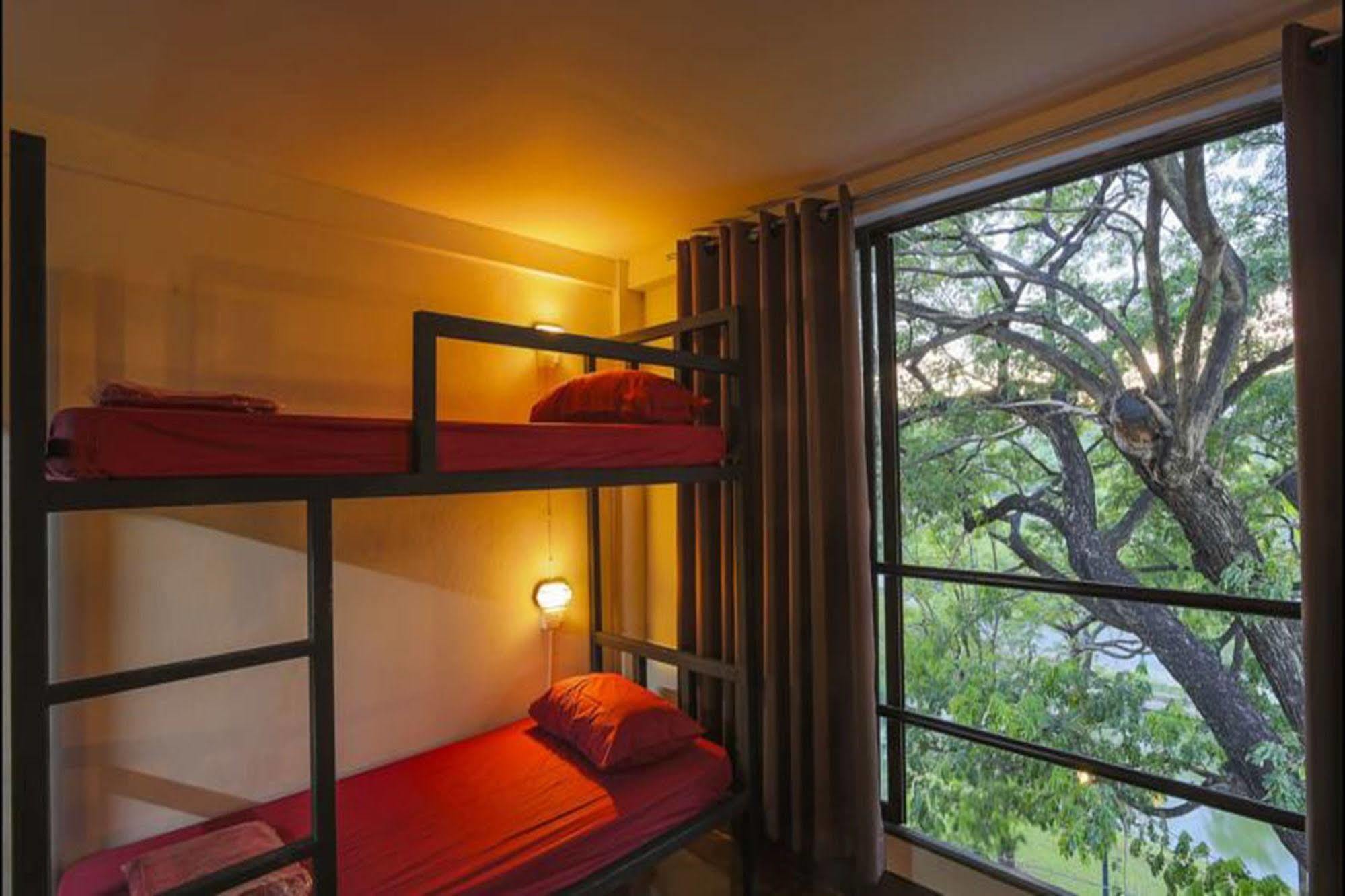 Cham Cha Hostel Chiang Mai Exterior photo